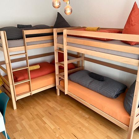 Gemuetliche Privatzimmer Mit Geteiltem Bad, Kueche Und Garten Monaco di Baviera Esterno foto