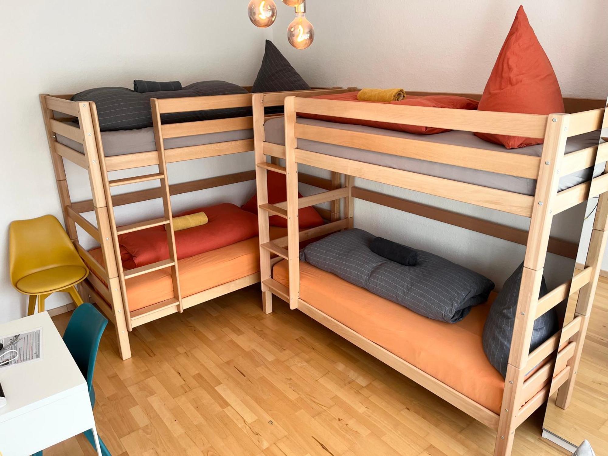 Gemuetliche Privatzimmer Mit Geteiltem Bad, Kueche Und Garten Monaco di Baviera Esterno foto